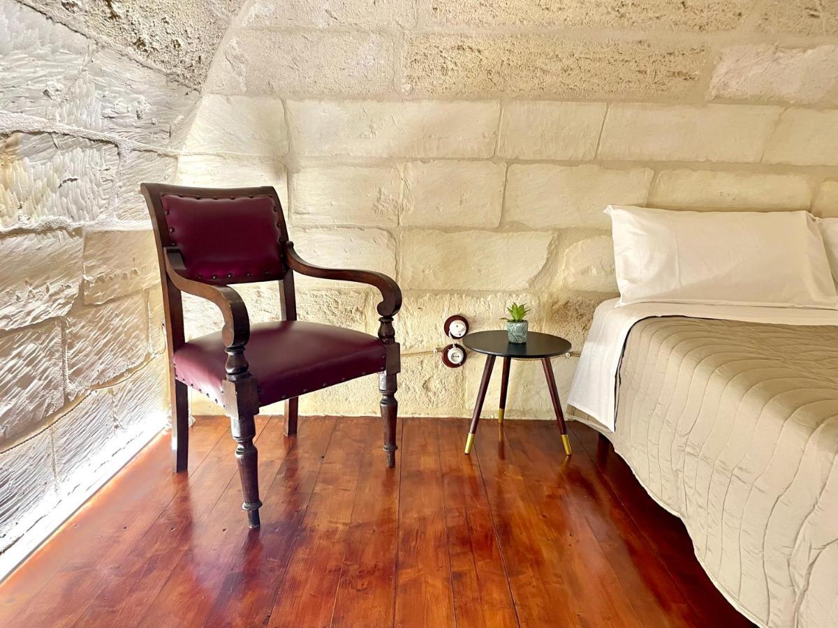 Vohis Luxury House - Fast Wi-Fi & Easy Parking Apartment เลชเช ภายนอก รูปภาพ