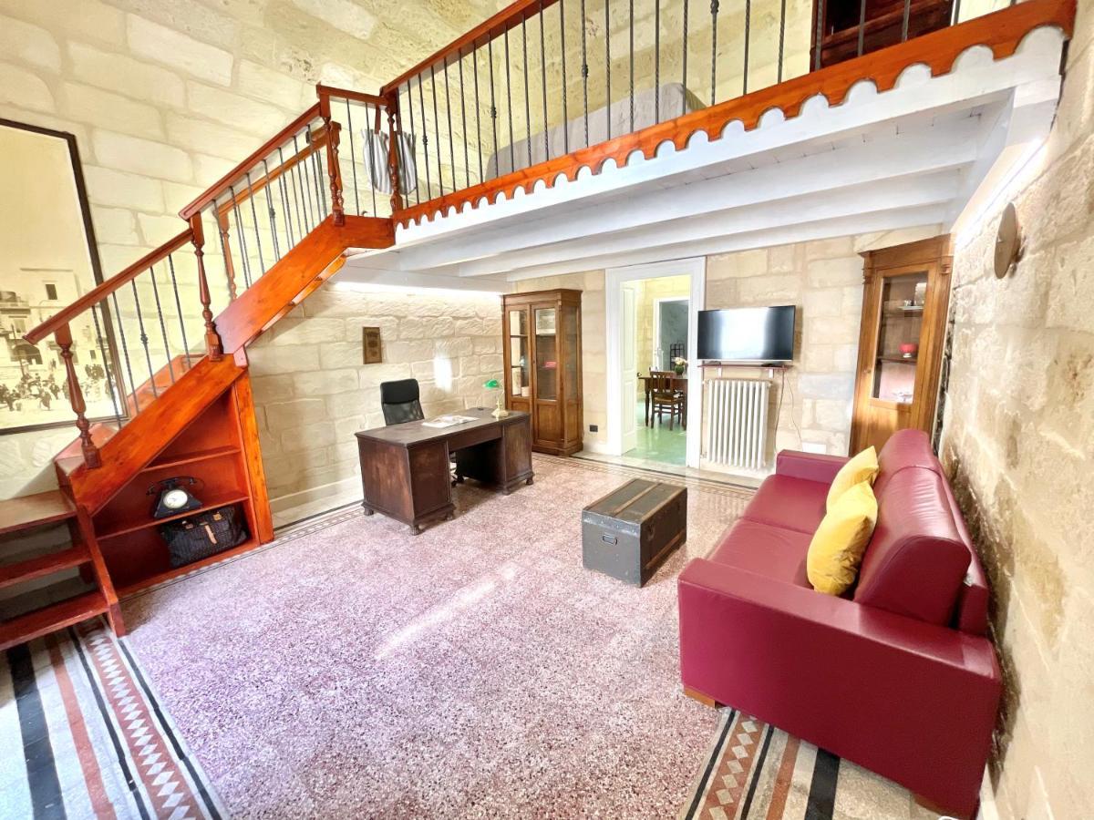 Vohis Luxury House - Fast Wi-Fi & Easy Parking Apartment เลชเช ภายนอก รูปภาพ